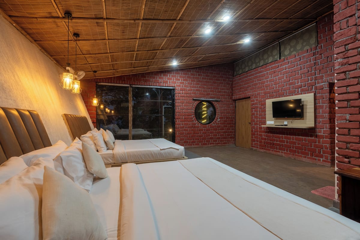 Family Suite Cottage | Free WiFi, bed sheets