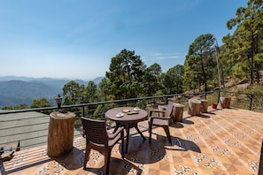 Balcony - tatvam resort (Lansdowne)