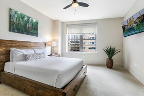 Classic Condo, 2 Bedrooms, 2 Bathrooms - Elegant 2BR condo Walk to French Quarter (New Orleans)