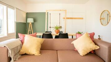 2 dormitorios, tabla de planchar con plancha, wifi y ropa de cama