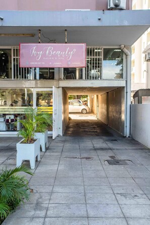 Exterior detail - Maison Moz - Cristal (Maputo)