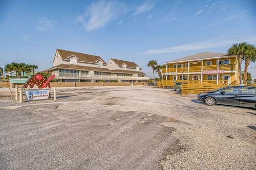 Serenity Reef #B Gulf view unit near Flora Bama