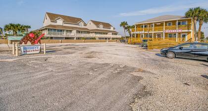 Serenity Reef #B Gulf view unit near Flora Bama