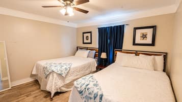 1 bedroom, desk, iron/ironing board, WiFi