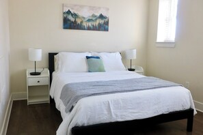 2 bedrooms, desk, iron/ironing board, WiFi
