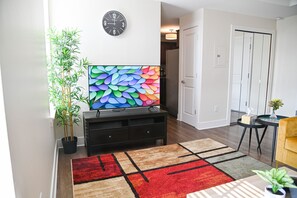 Interior - Spacious 2 BR Apartment 10 Minutes From Downtown in The Heart of Midtown (Detroit)