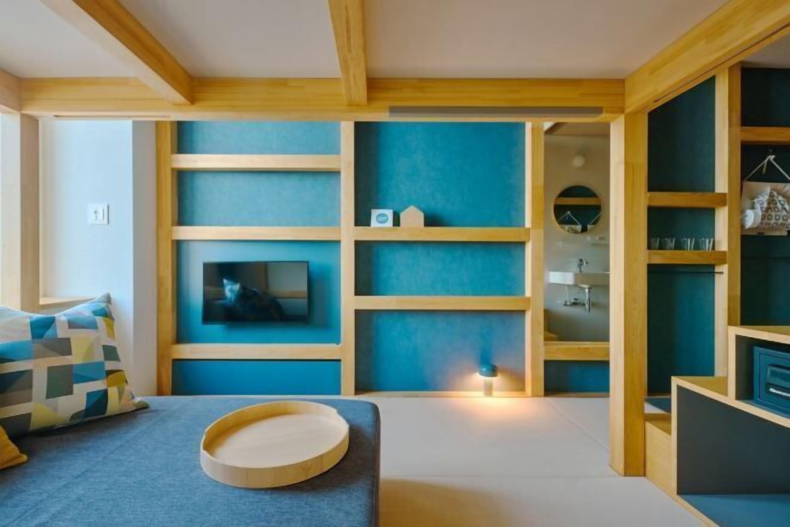 Premium bedding, in-room safe, soundproofing, free WiFi