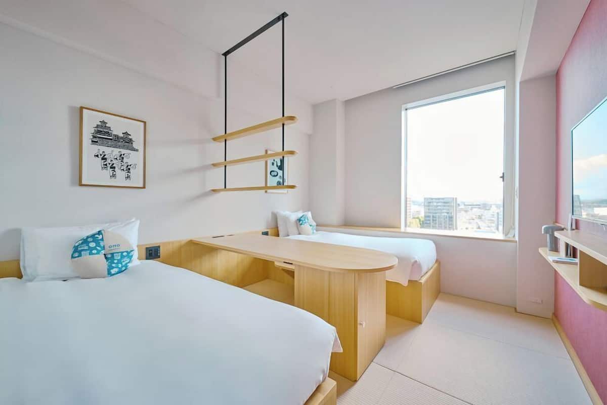 Premium bedding, in-room safe, soundproofing, free WiFi