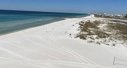 Luxury Beachfront Condo with Stunning Gulf Views