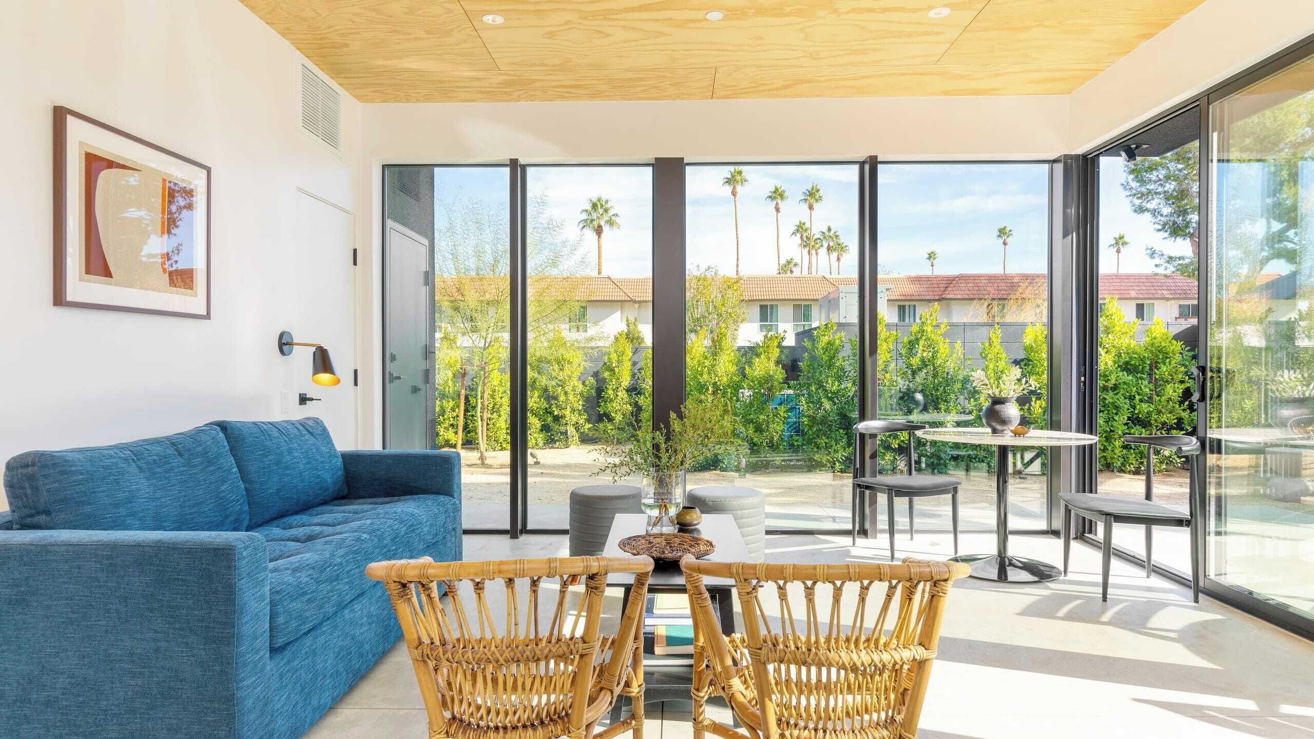 Apartment, 2 Bedrooms | Front of property