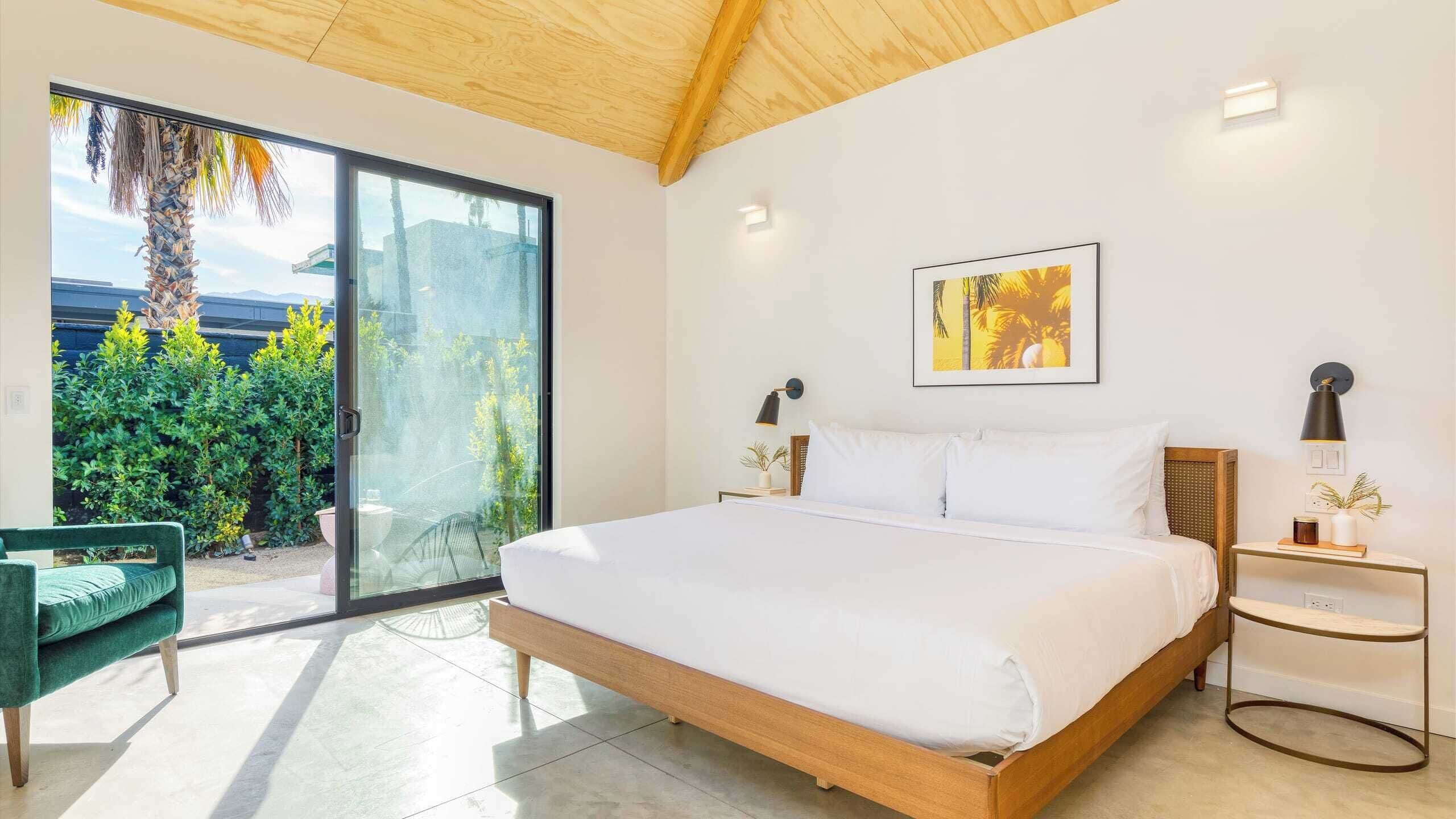 4 habitaciones, decoración personalizada y muebles diferentes 