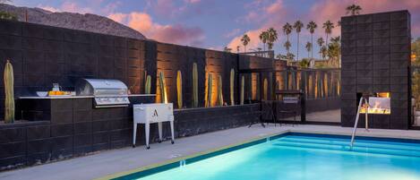 Outdoor pool, pool loungers