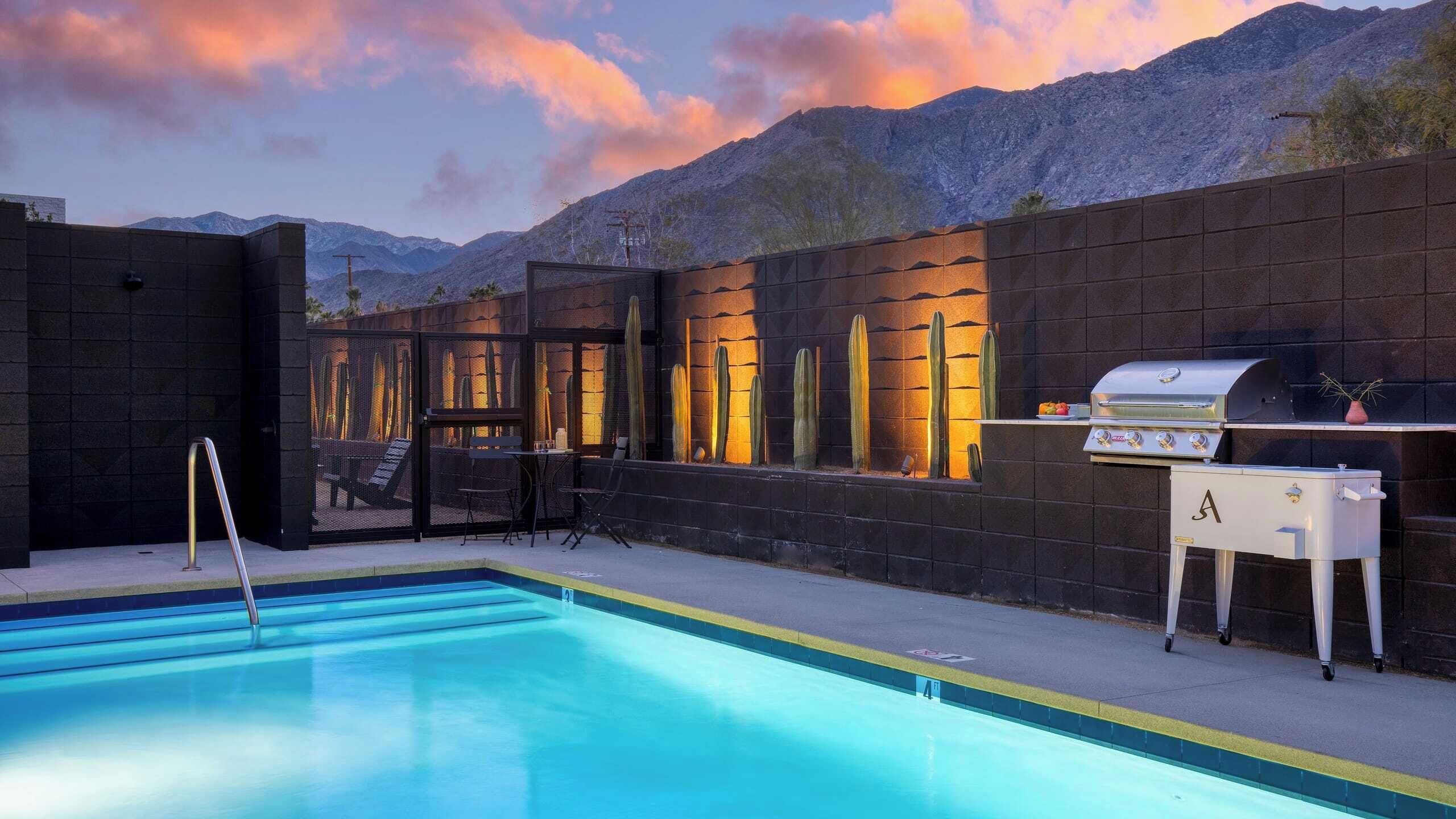 Udendørs pool, liggestole