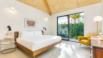 4 quartos, individualmente decorados, individualmente mobiliados