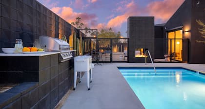 Blackhaus Suites by AvantStay – Modern Comfort in Downtown Palm Springs