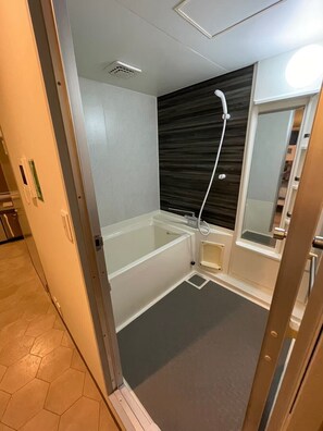 Twin Room, Non Smoking | Bathroom | Slippers, towels