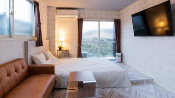 Double Room, Non Smoking, Pet OK | Down comforters, individually decorated, individually furnished