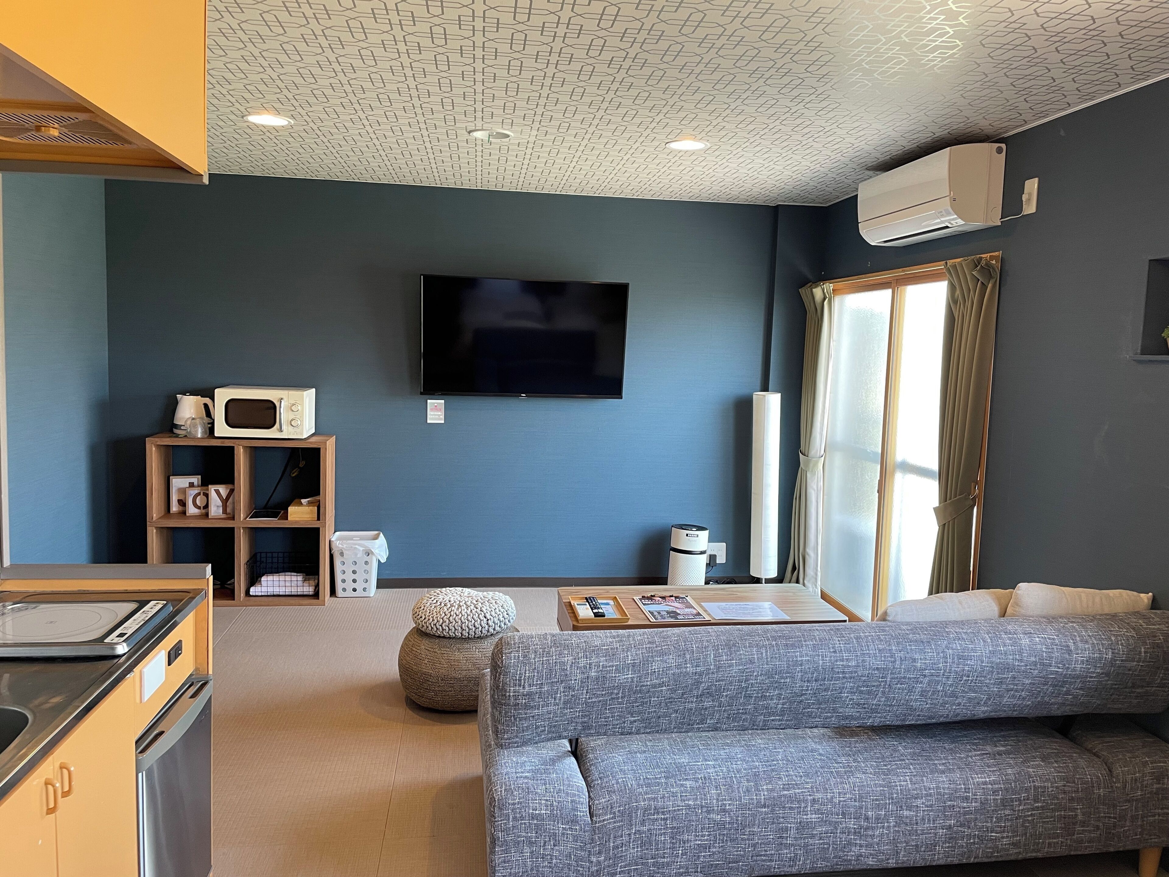 twin room, non smoking | 1 bedroom, down duvets, individually decorated, individually furnished