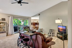 TV - Marina Village 338 In Keowee Key (Salem)