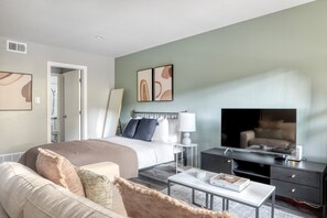 مكواة/لوح كي وواي فاي وملاءات أسرّة