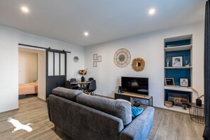 Smart TV - Le Besson Bey - Appartement de Standing T2 (Angoulême)
