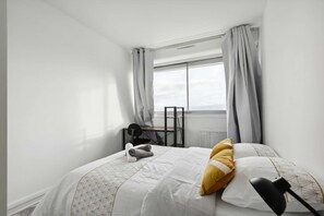 3 chambres, bureau, Wi-Fi, draps fournis