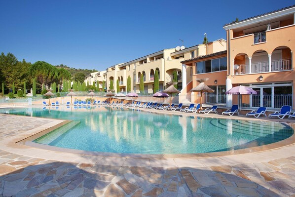 Schwimmbad des Ferienhauses