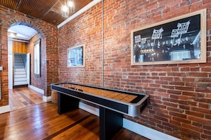 Spielezimmer