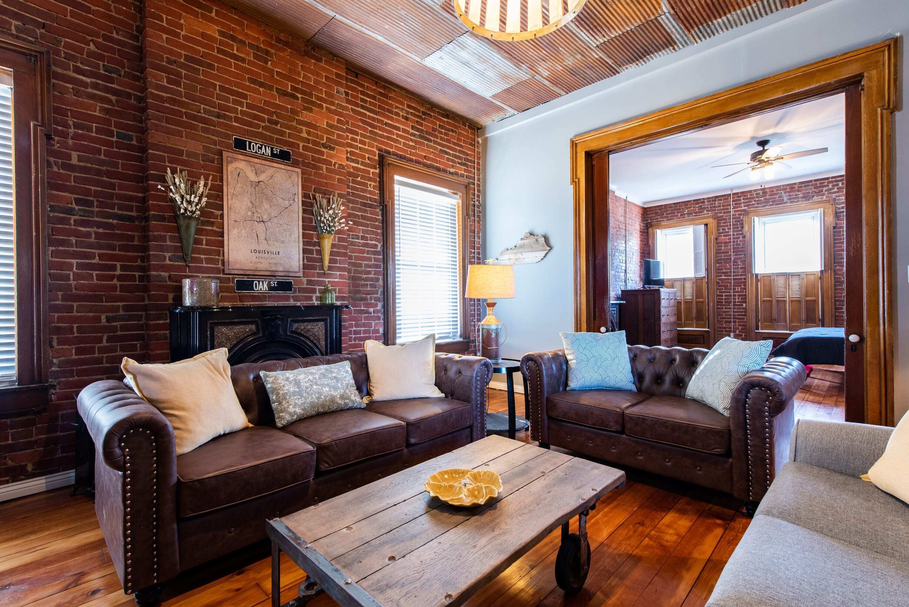 Télévision, baby-foot, espaces bureaux