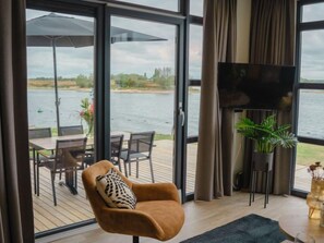 TV - MarinaPark Bad Nederrijn by Interhome (Maurik)