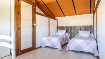 3 bedrooms, iron/ironing board, WiFi