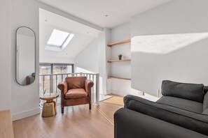 Living area - Victoria/Pimlico Apartment (London)