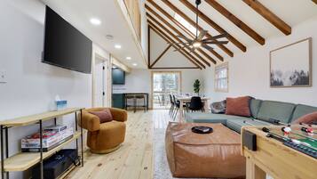 Smart TV y futbolito