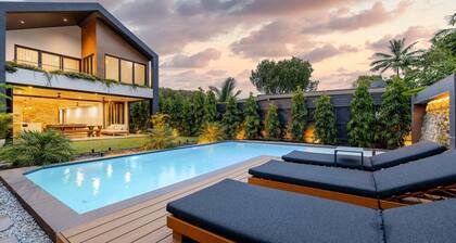 Slow Turn| Luxury Accommodation in Port Douglas