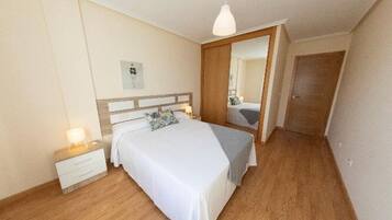 2 slaapkamers, een strijkplank/strijkijzer