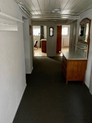 Interior - "tiefparterre" - 3 1/2 Zimmer-ferienwohnung - im "chalet Baergli" (Kandersteg)