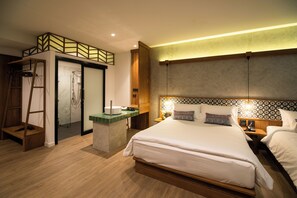Triple Room | Minibar, blackout drapes, free WiFi