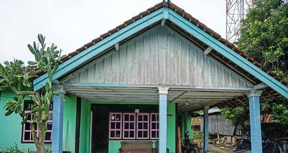 SPOT ON 91910 Arfan HouseNearDanau Ranau