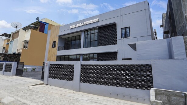 A modern building with a sign reading "BEM ARGA RESIDENCE". - Hotel O Beda Arga Near Rs Royal Prima Ayahanda (Medan)