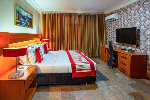 1 bedroom, premium bedding, Tempur-Pedic beds, free WiFi