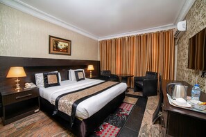 1 bedroom, premium bedding, Tempur-Pedic beds, free WiFi