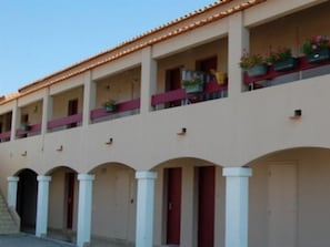 Exterior - Mona Lisa Royal Hotel (Aigues-Mortes)
