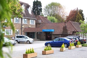 Exterior - Best Western Gatwick Skylane Hotel (Horley)