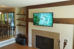 Interior - Beautiful condo on a golf course (Irvine)