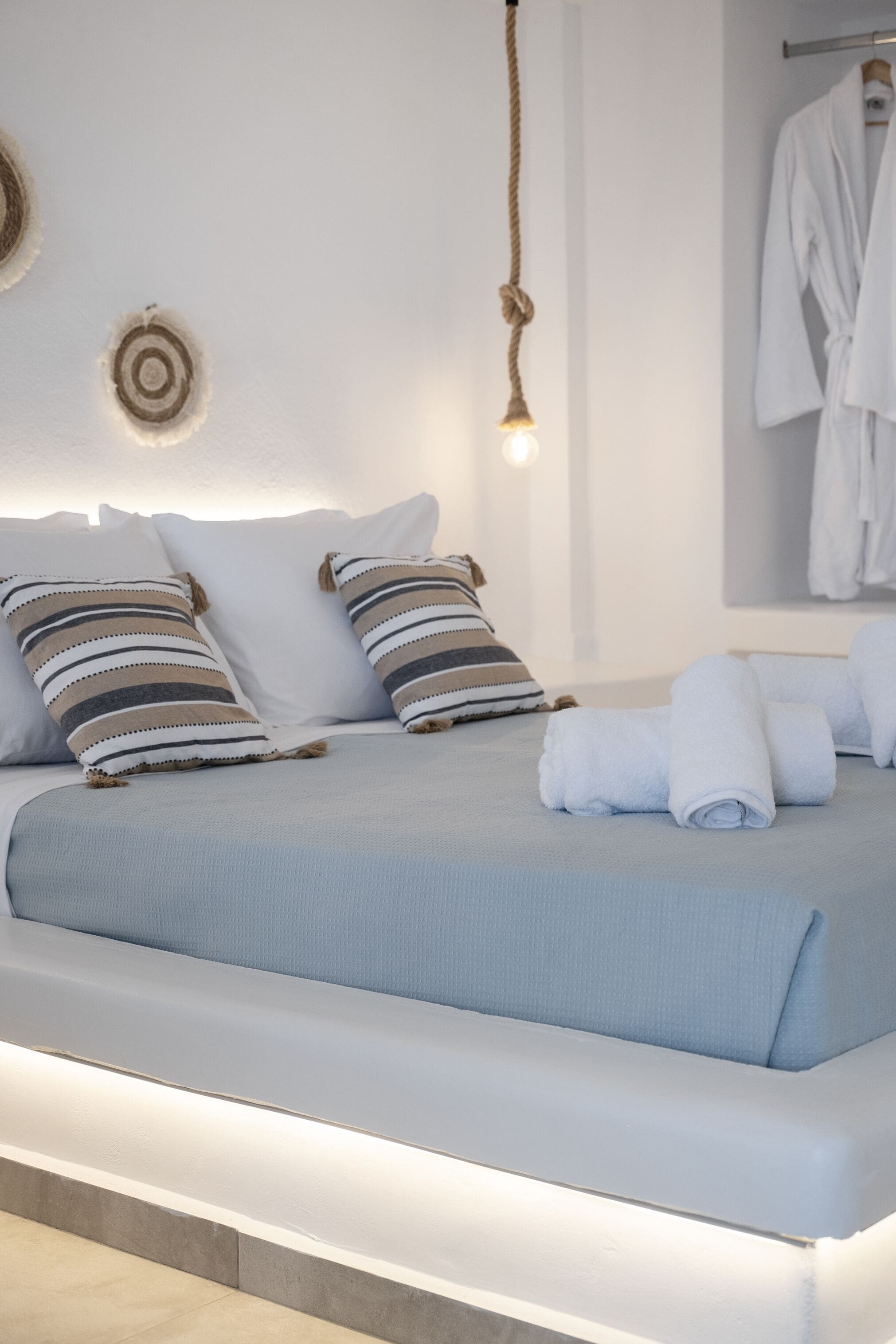 Deluxe Studio | Frette Italian sheets, premium bedding, in-room safe, soundproofing
