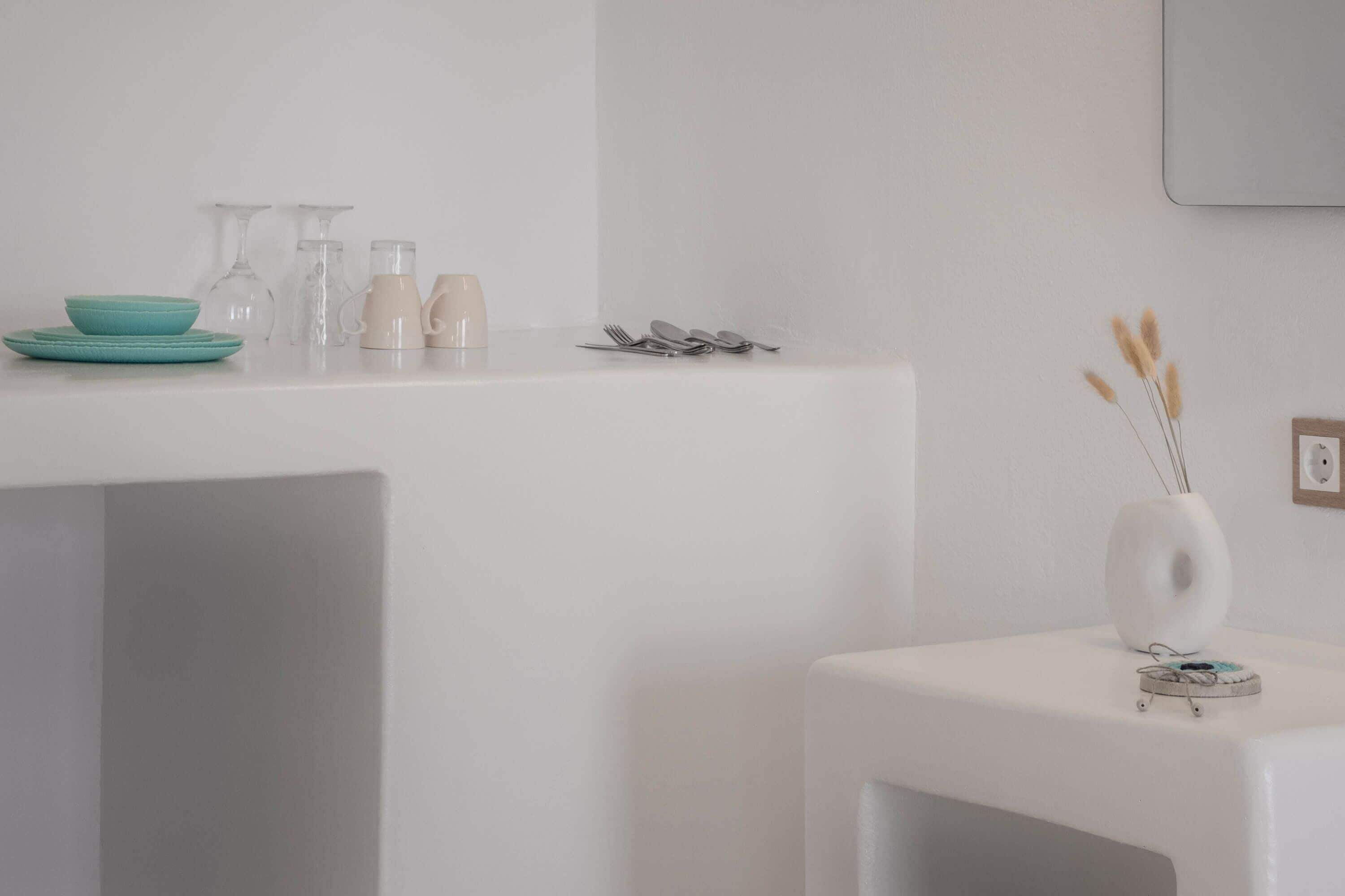 Deluxe Studio | Private kitchen | Mini-fridge, espresso maker, coffee/tea maker, electric kettle