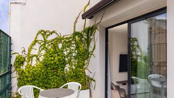 Habitación doble Confort, para no fumadores | Terraza o patio