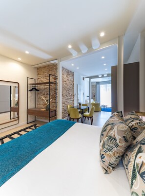 Superior-Doppelzimmer | Kostenlose Minibar, Zimmersafe, Verdunkelungsvorhänge