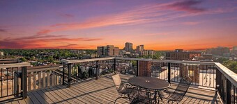 Plaza Scenic - Walk to Nelson + Plaza +Streetcar