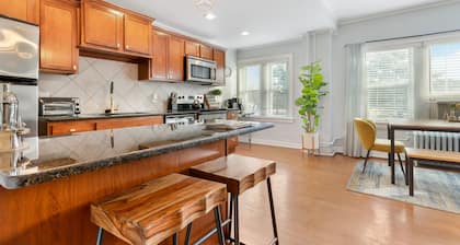 The View - 1 Bed Plaza Condo + Amazing View